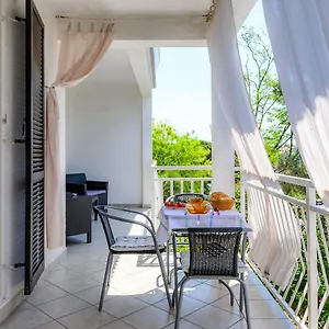 https://apartman-beti.in-istria.net